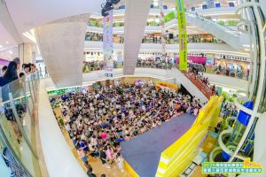 苏超南京队与苏州队激情对决观赛第二现场当天拉动总客流142万人次带动商品销售额3亿元 ...