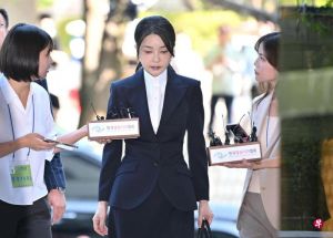 韩国首尔中央地方法院对前总统尹锡悦夫人金建希进行拘捕审查或创下前总统夫妇同囚首例 ...