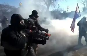 美国打美国：联邦与地方如爆发冲突，射杀、示威、镇压冲突愈演愈烈美国内战将一触即发 ...