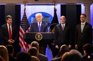 关税政策被判违宪，勃然大怒特朗普誓言加征10%全球进口关税以取代被最高法院认定违法的一些紧急关税 ...