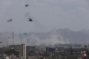 伊朗打击美国在中东军事基地，巴林与约旦首都响警报