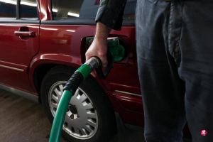 市场担忧中东地区冲突持续及原油市场供应受阻，美伊冲突推高油价纽约原油创六年最大涨幅 ...