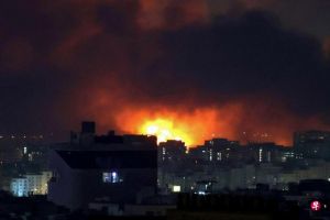 特朗普：伊朗“将遭受重创”，打击目标将扩大