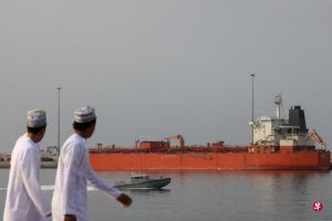 美能源部长：取消对伊朗石油制裁让石油进入亚洲港口，美国正寻求遏制因伊朗封锁霍尔木兹海峡而飙升的油价 ...