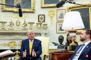 万斯向伊朗传递特朗普最后通牒，美国总统特朗普正为结束这场伊朗战争寻找体面出路 ...