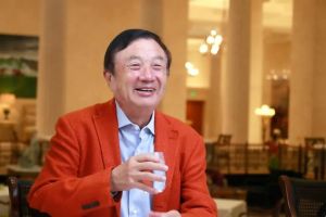 当大佬们忙着做主席当会长，任正非拒绝一切外部头衔给华为留下安静的书桌纯粹的实验台 ...