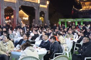 看苏超游乡村绿茵激战正酣乡村烟火正浓，苏超第二现场点燃乡村夜经济消费、人气双攀升 ...