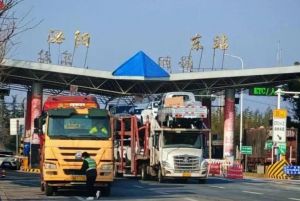 货车纷纷离奇偏航飘向北方又全数被执法查扣拍卖变现，舆论齐批泌阳首创虹吸式抢劫执法 ...