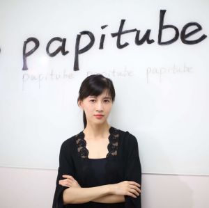 Papi酱把公司全关了只留七个人，把公司做小把IP做大这可能才是未来10年创业最核心思路 ... ...