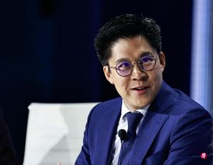 香港立法会议员霍启刚撰文批评美国总统特朗普：赤裸裸政治干预体育，让世界杯失去尊严 ...